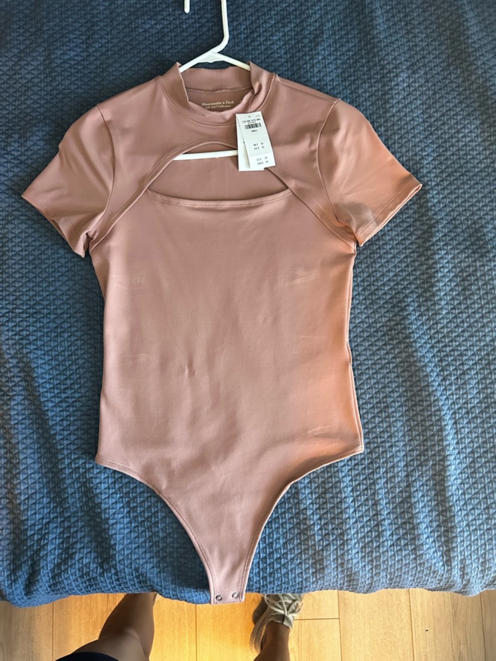 Abercrombie & Fitch Dusty Rose Cutout Short Sleeve Bodysuit